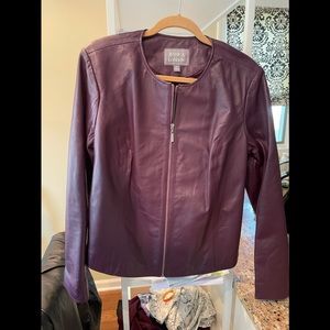 Beautiful plum soft leather jacket Perfect detail